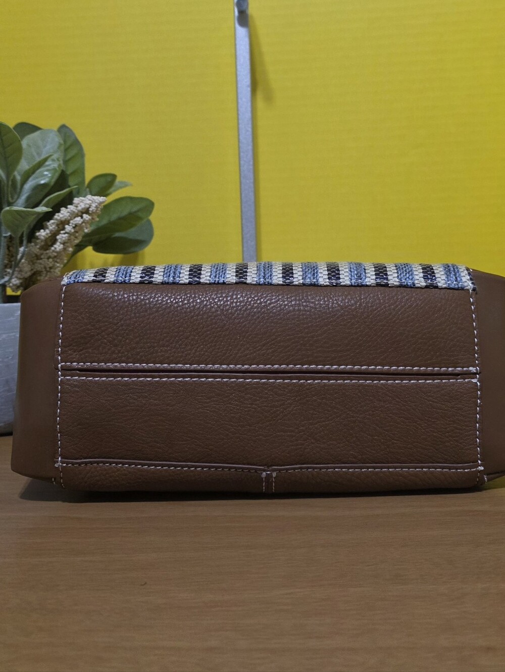 Hammitt MD Bryant Woven Shoulder Bag - Picture 5 of 12
